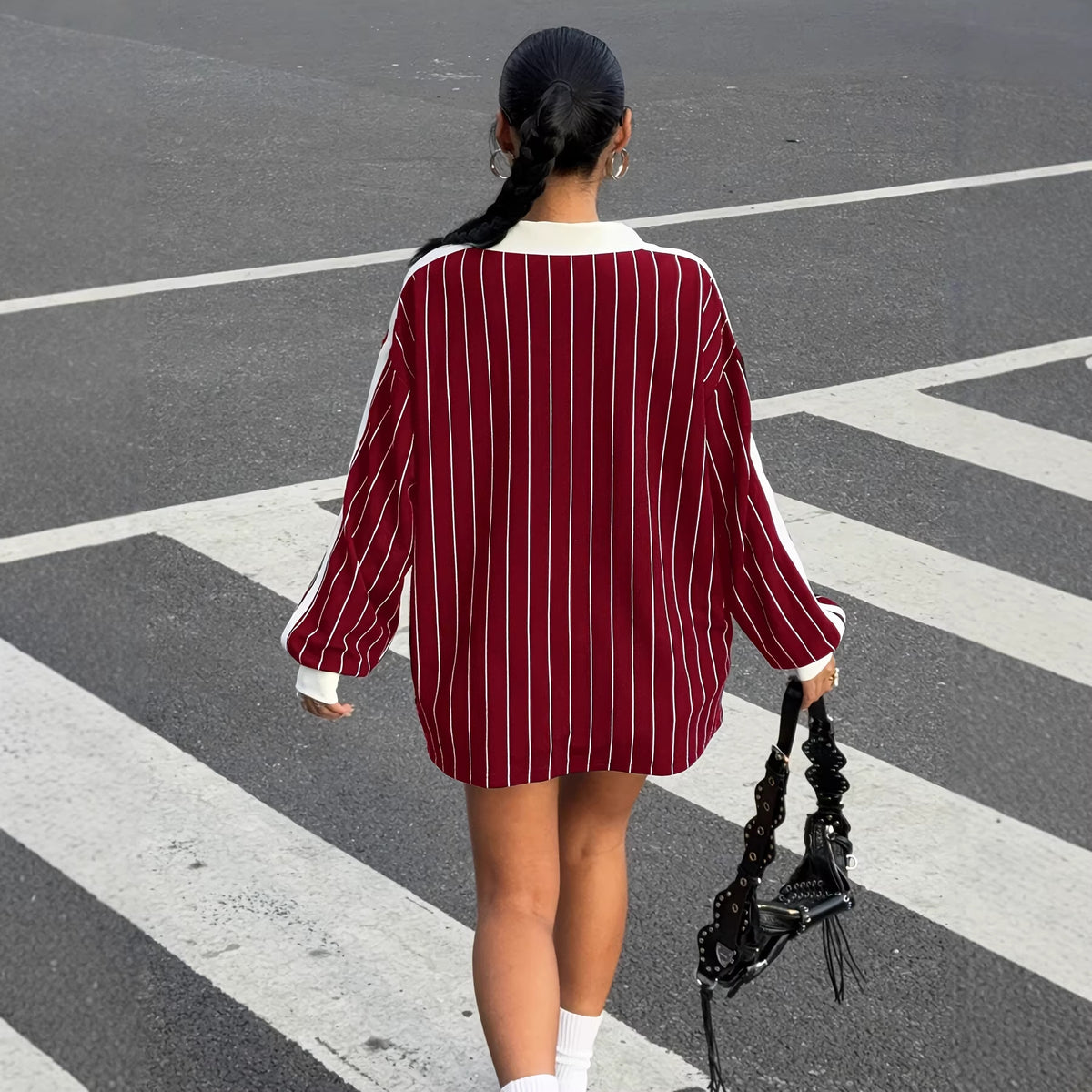 Contrast-color striped top